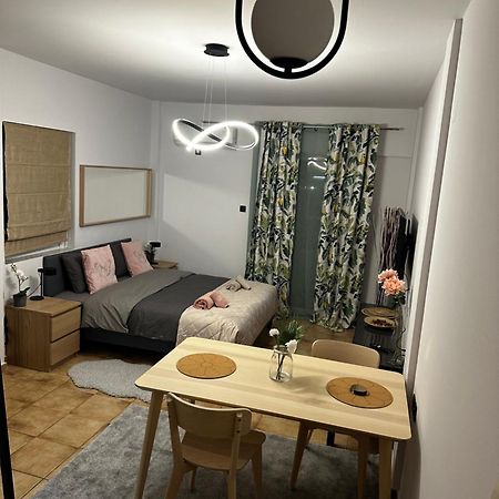 Νεάπολη Apartment Лариса Екстериор снимка
