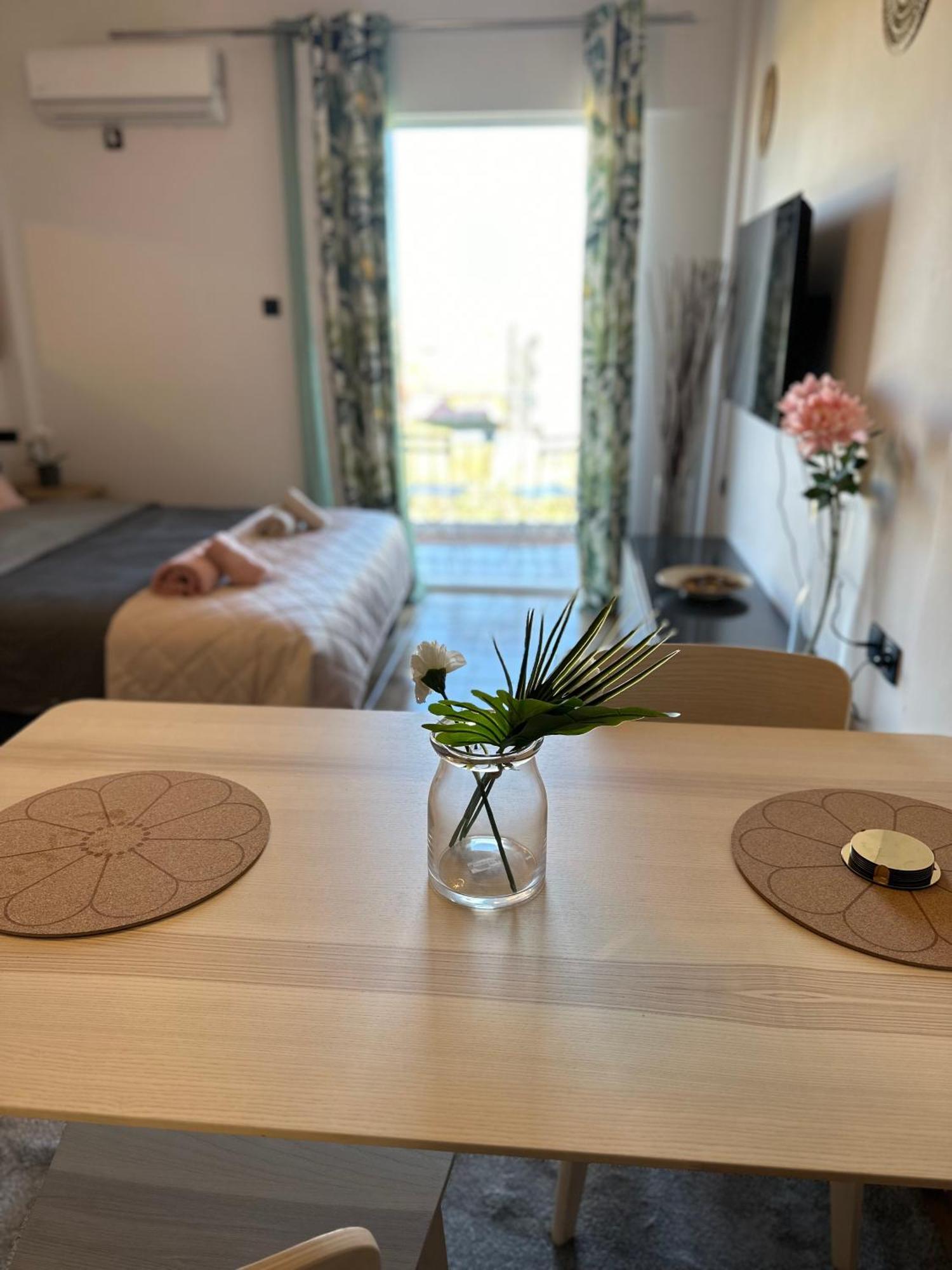 Νεάπολη Apartment Лариса Екстериор снимка